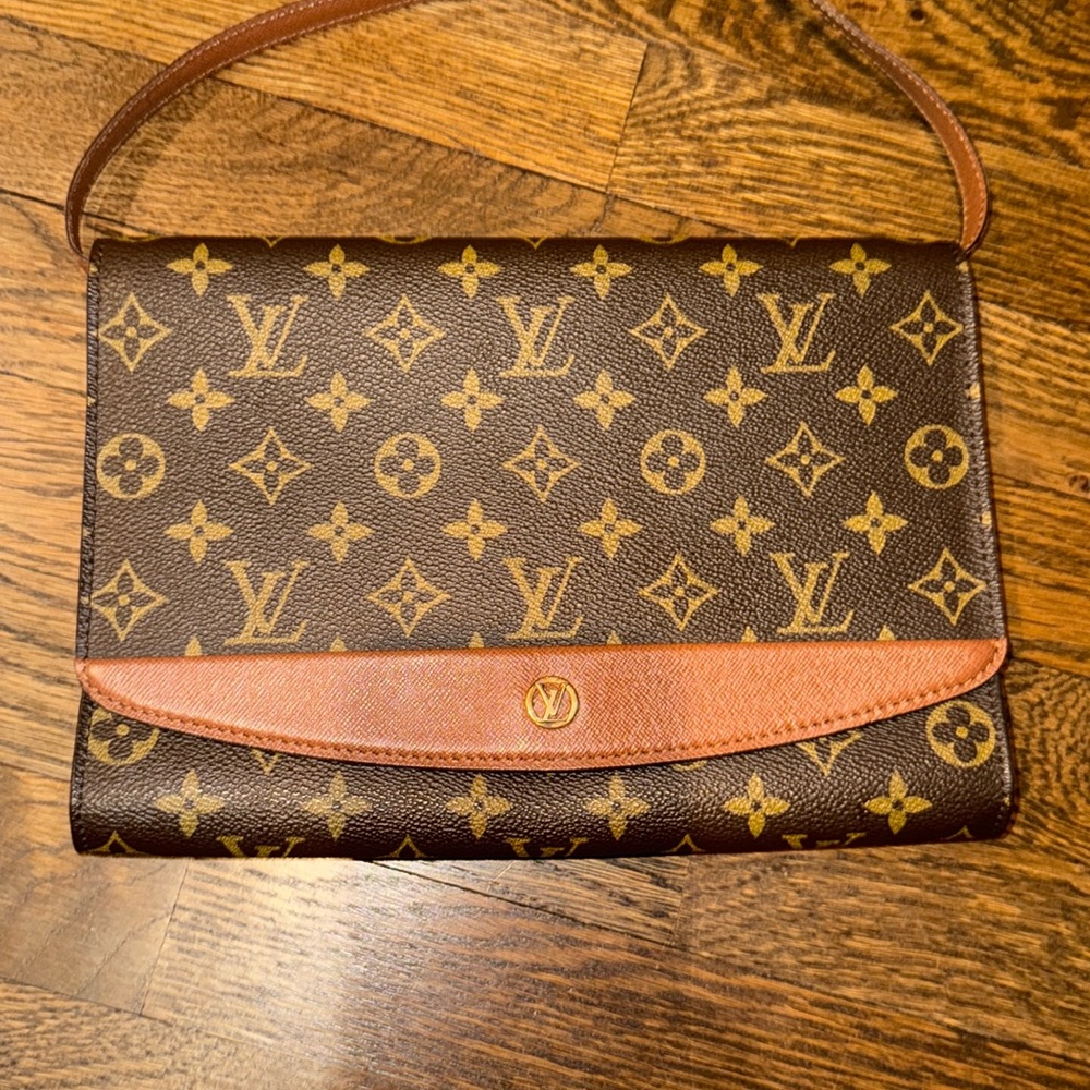 Authentic  Louis Vuitton Monogram Bordeaux Shoulder bag - Picture 5 of 17